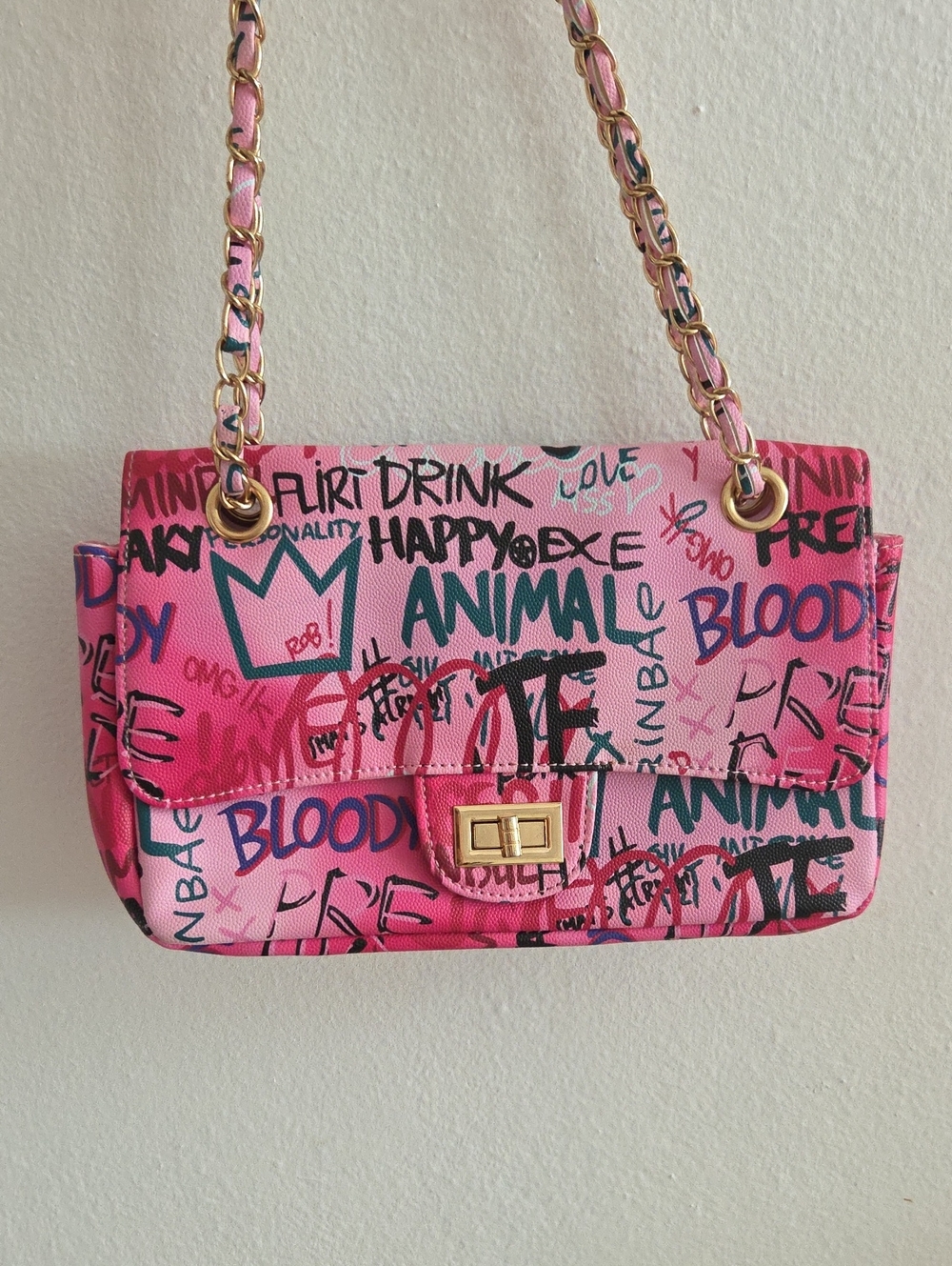 Pink Graffiti-Print Chain Shoulder Bag